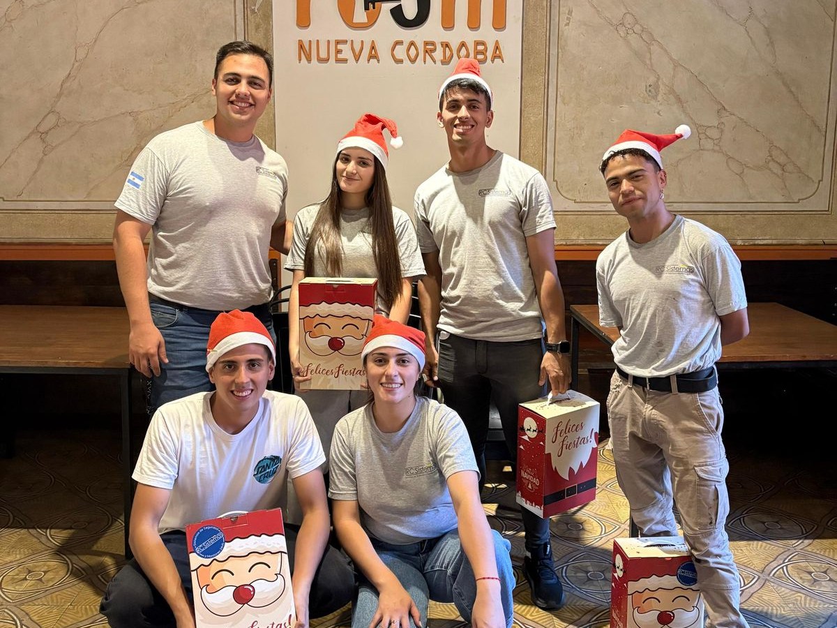 El equipo de RC Sistemas reunido en Nueva Córdoba